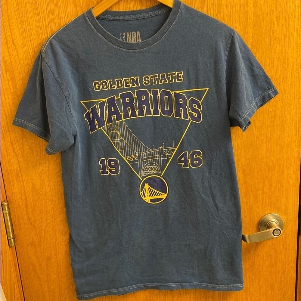 Golden State Warriors 1946 Basketball Tee Shirt Blue Yellow Men’s Size Medium